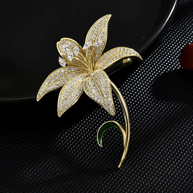 Luck Bracelet Hand String Exquisite Lily Flower Brooch High-End And Luxurious Niche Design Perfect As A Decorative Pin For Suits