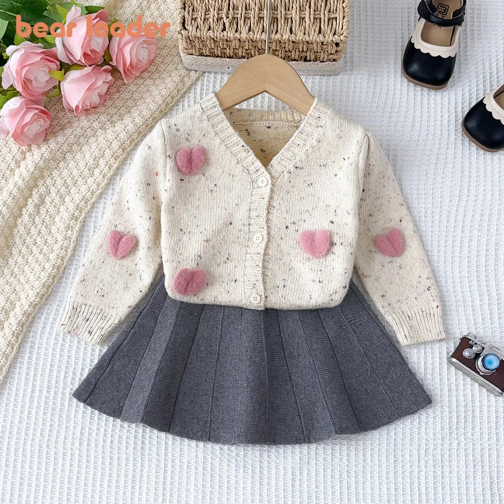 Bear Leader Kids Clothes Girls Pink Heart Decoration V-neck Cardigan+Gray Short Skirt Autumn and Winter New Children\'s Sets