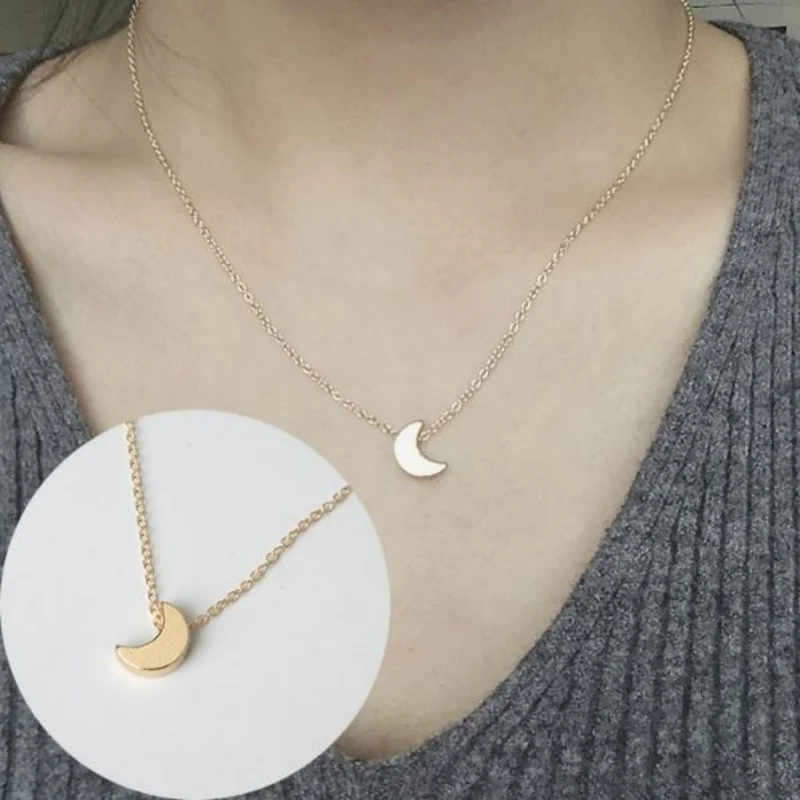 Cheap Marketing 2025 New Fashion Pendant Necklace Simple Golden Moon Lady Necklace Wholesale Necklace Sale Meditation