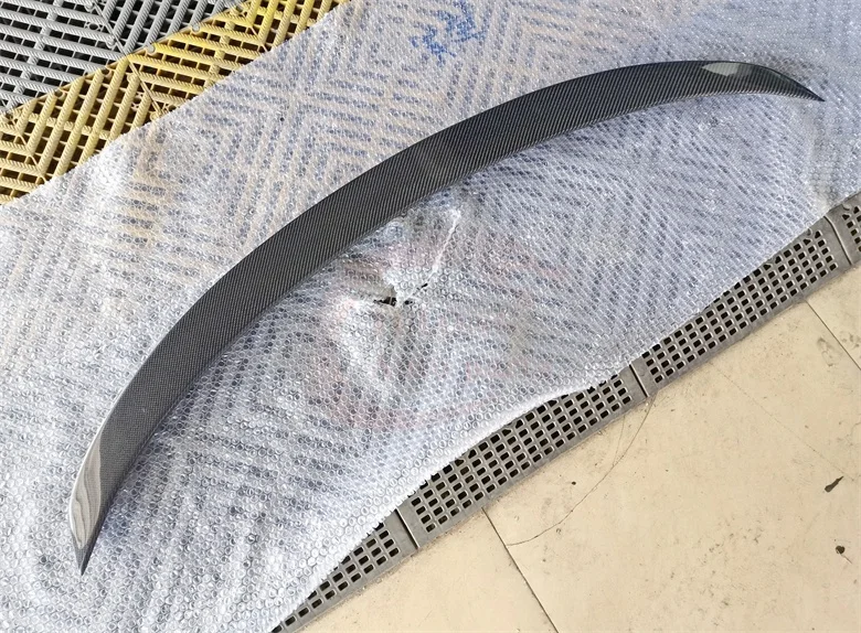 

Hot Sale High Quality Carbon Fiber Rear Spoiler for Maserati Quattroporte 2013-2021 Carbon Fiber Trunk Spoiler