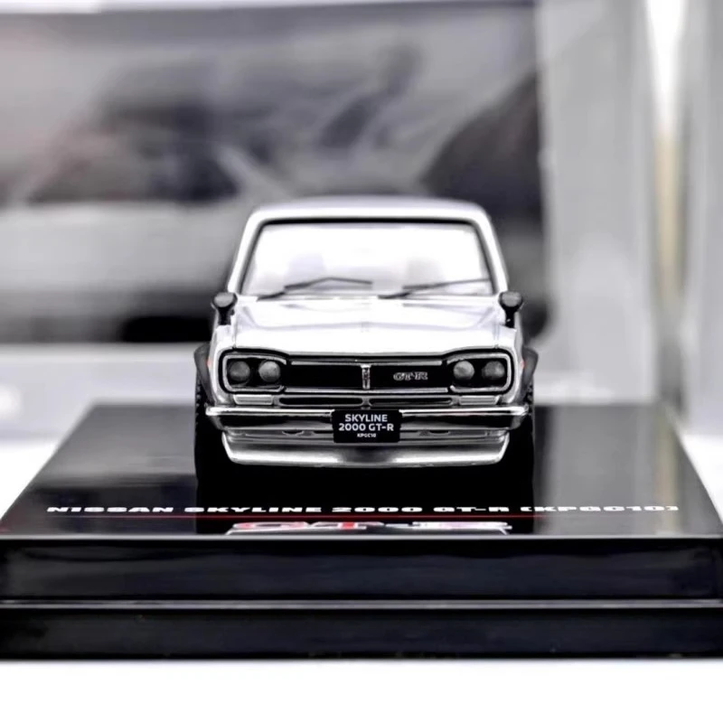 Modelli Inno Diecast in scala 1/64 Nissan Skyline GT-R KPGC10 in lega d'argento modello di auto giocattoli per ragazzi regalo