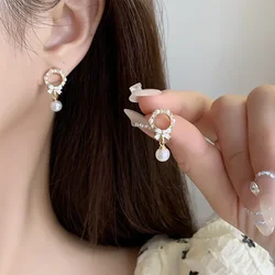Niche Design Pearl Bow Knot Ear Clips Women's 2023 Fashion Luxury Rhinestone Imitation Pearls Clip on Earrings Without Ear Holes