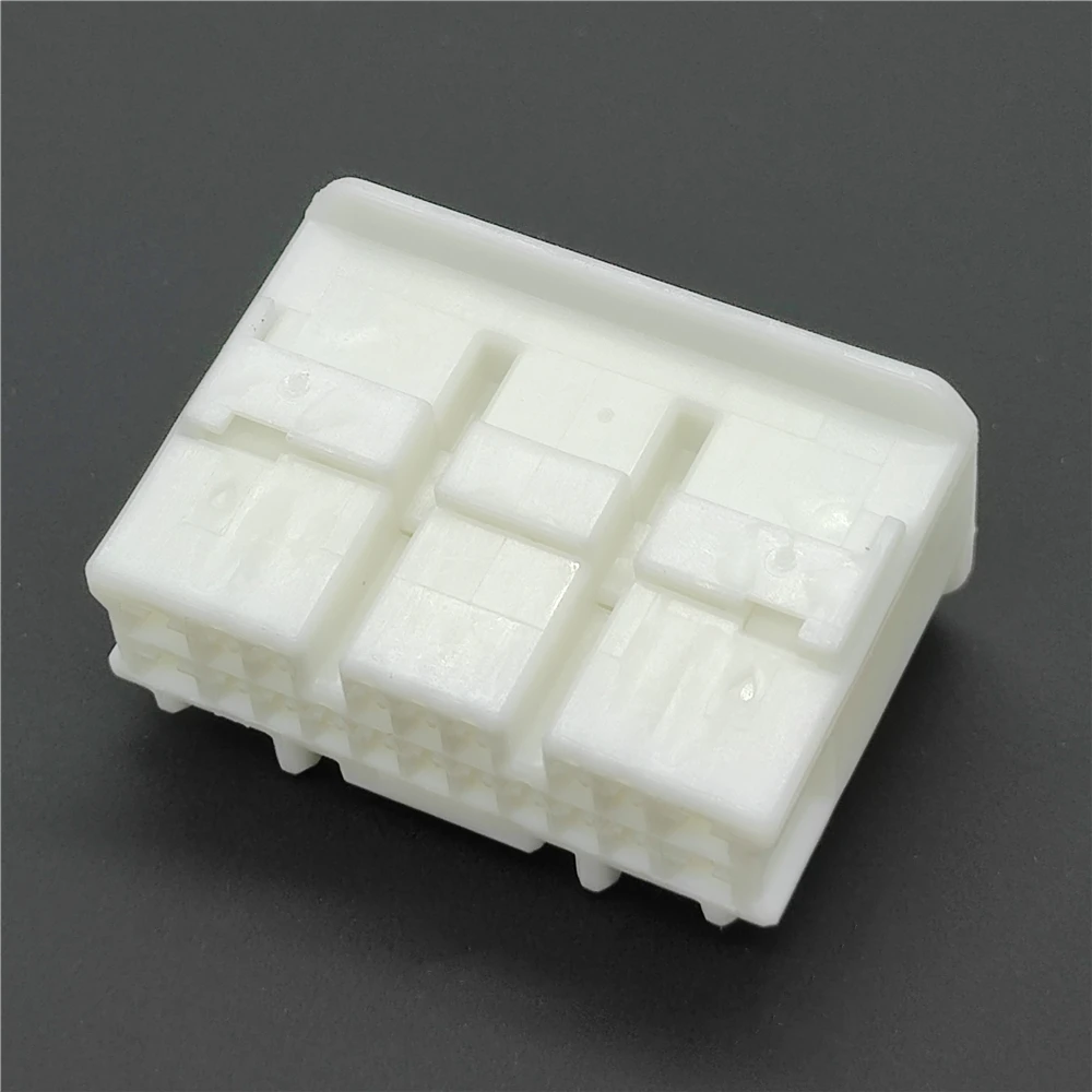 High-Quality Automotive Connector 6098-5622 20PIN Plastic Plug Sheath Shell Original Part for Vehicle Repair Or Replacemen