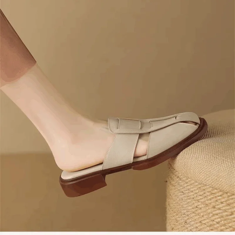 2023 Vrouwen Slippers Mode PU Leer Platte Sandalen Dames Zomer Effen Kleur Merk Hoge Kwaliteit Casual Hollow Out Geweven Schoenen