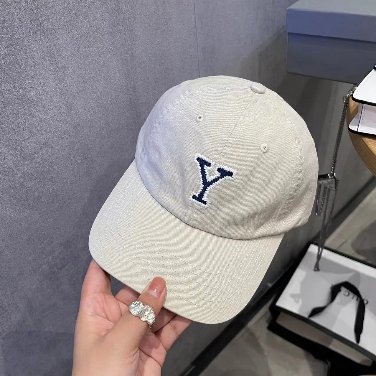 1pc Simple student cap Trend Embroidered Y letter baseball cap image 5