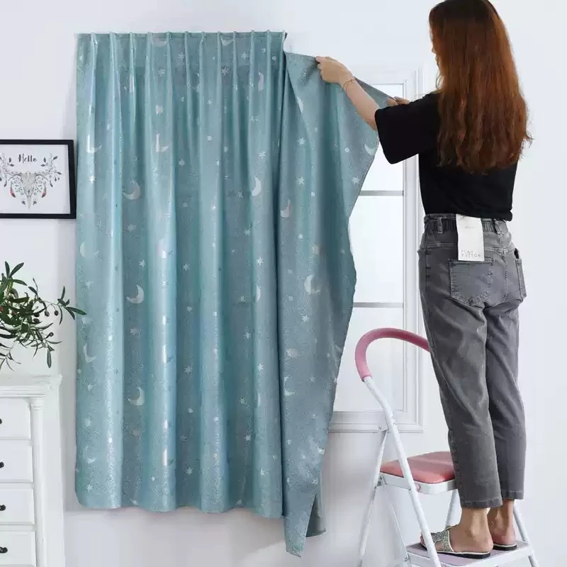 Verdickter Verdunkelungsvorhang mit Stern- und Mondmuster im nordischen Stil, neue Installation ohne Bohren mit Klettverschluss, 100 cm Breite, Heimdekoration