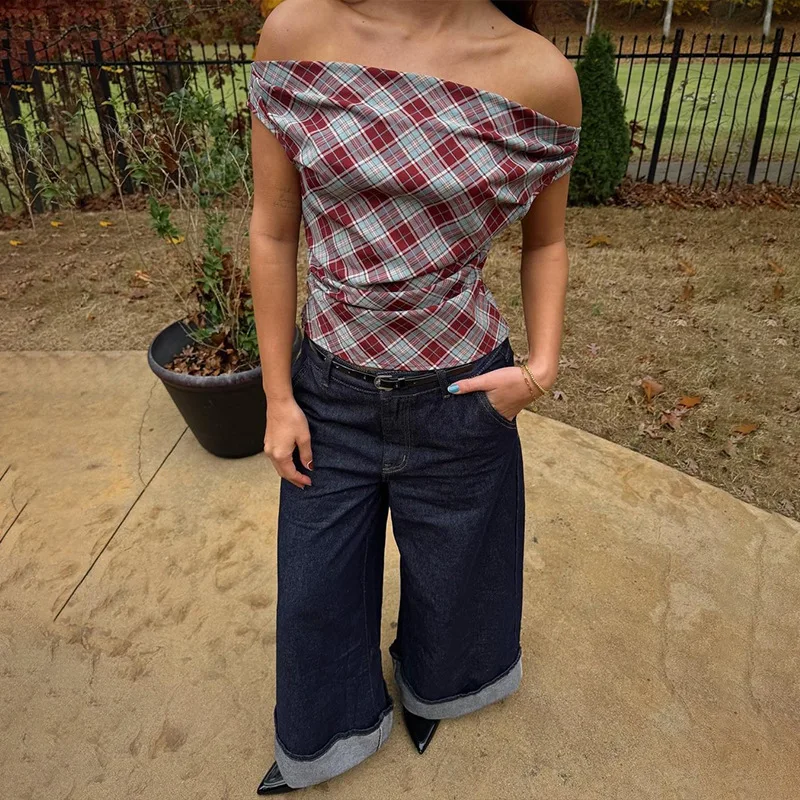 سترة كلاسيكية منقوشة على طراز الكلية الأمريكية باللونين الأحمر والأزرق، تصميم أنيق وخصر قابل للطي، وخصر نحيف