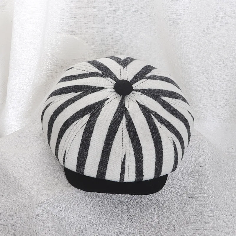 Autumn Winter Children Cap Classic Black White Striped Newsboy Hats for Boys Girl Japanese Style Kids Beret Hat Baby Accessories