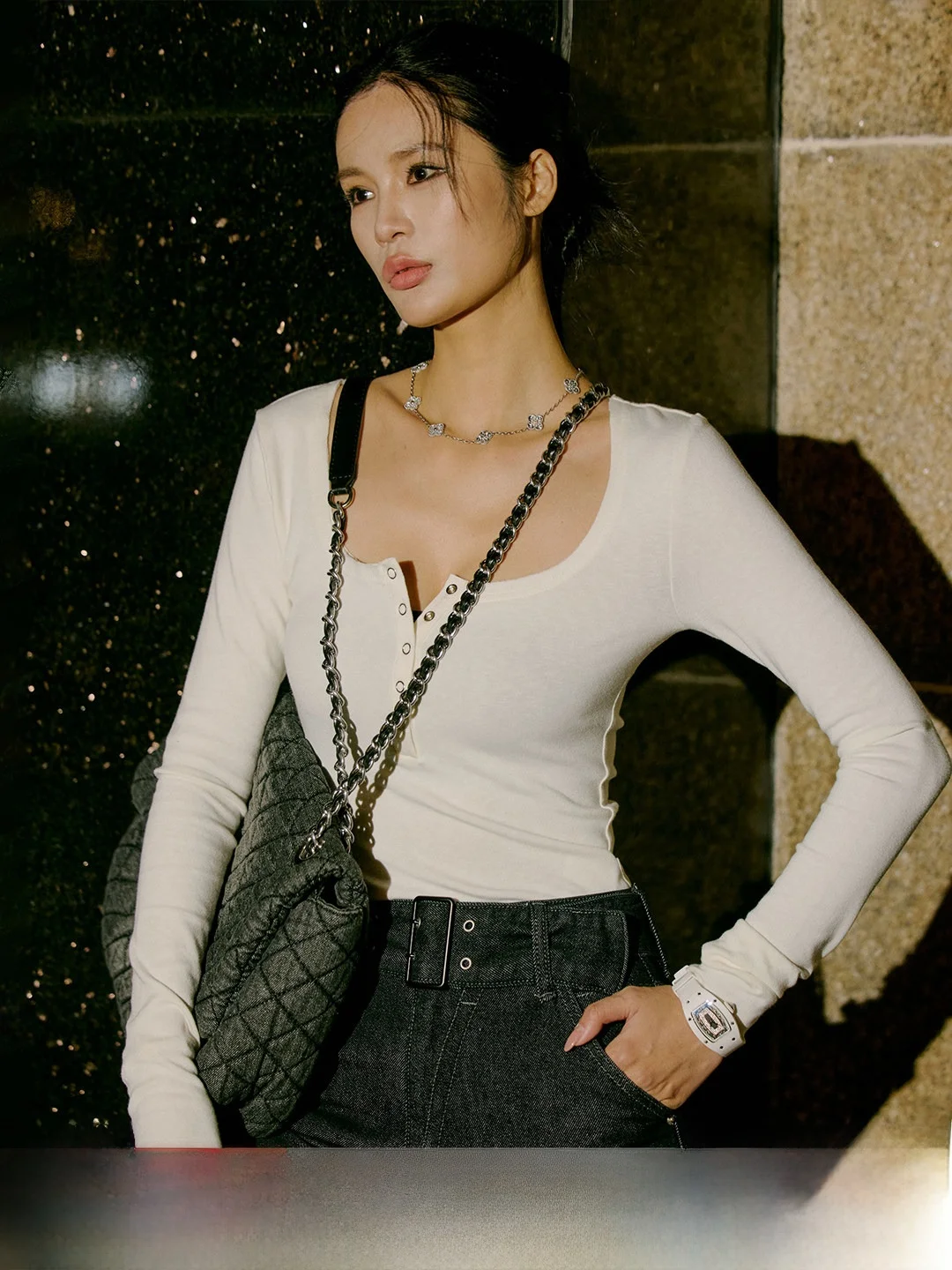 

Luna7xi Women's Slim Fit Long Sve U-Ne f Open T-irt White Spring 2026 New Sle Versatile Cotton Blend Top