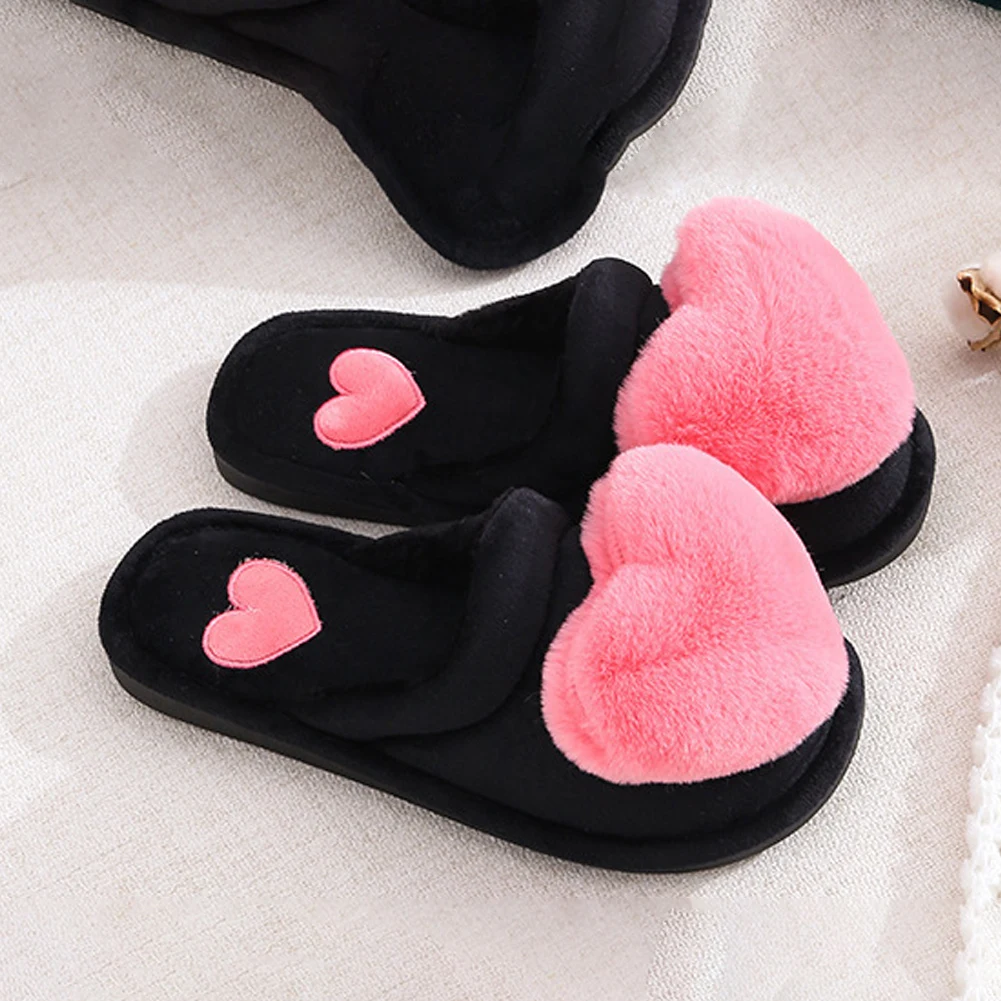 Women Plush Heart Slippers Fuzzy Home Slippers Non Slip Closed Toe Slippers Breathable Fluffy 3D Love Slippers for Autumn Winter