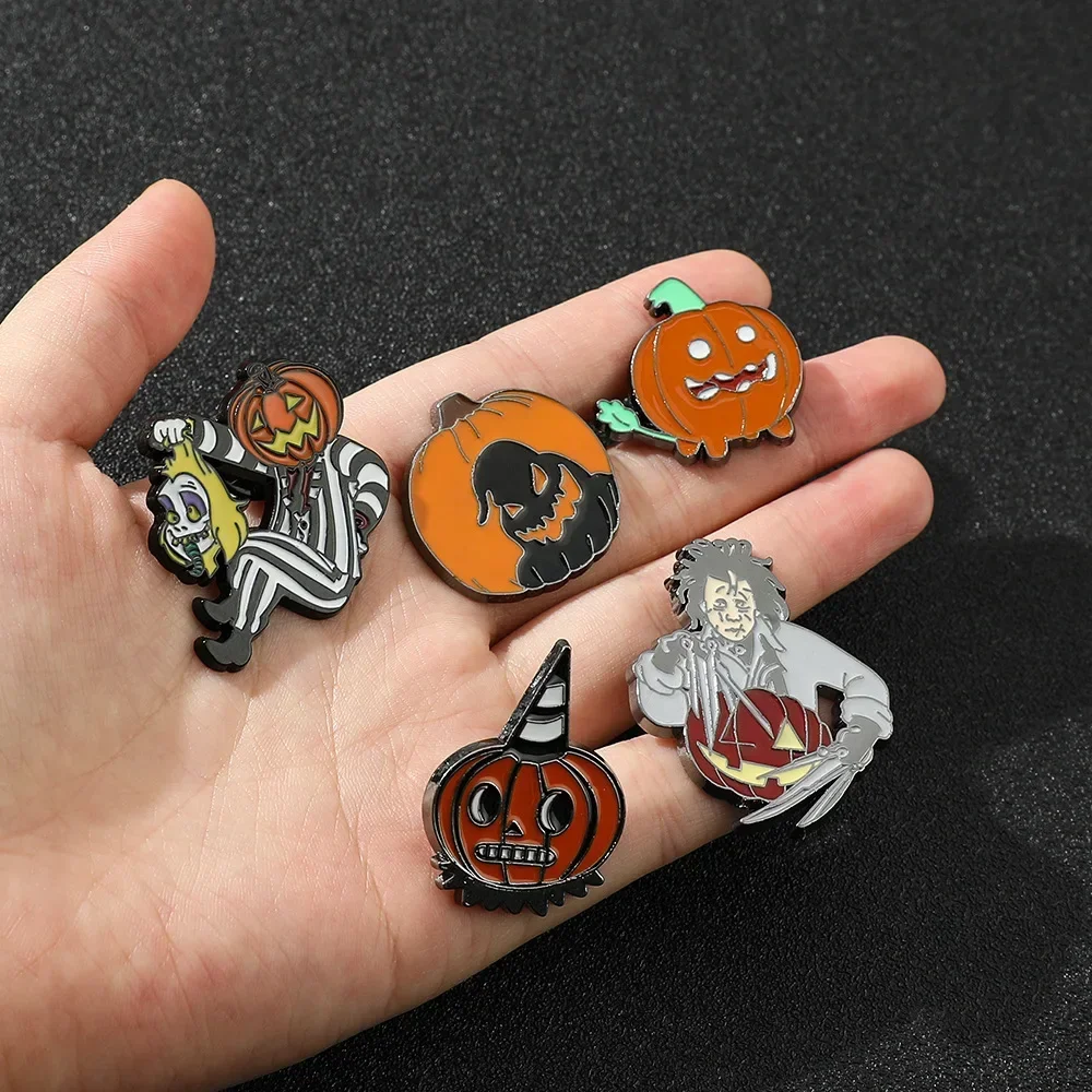 Halloween Series Punk Series Enamel Brooch Christmas Scare Cute Pumpkin Head Metal Badge Bag Clothes Lapel Pins Gift Souvenir