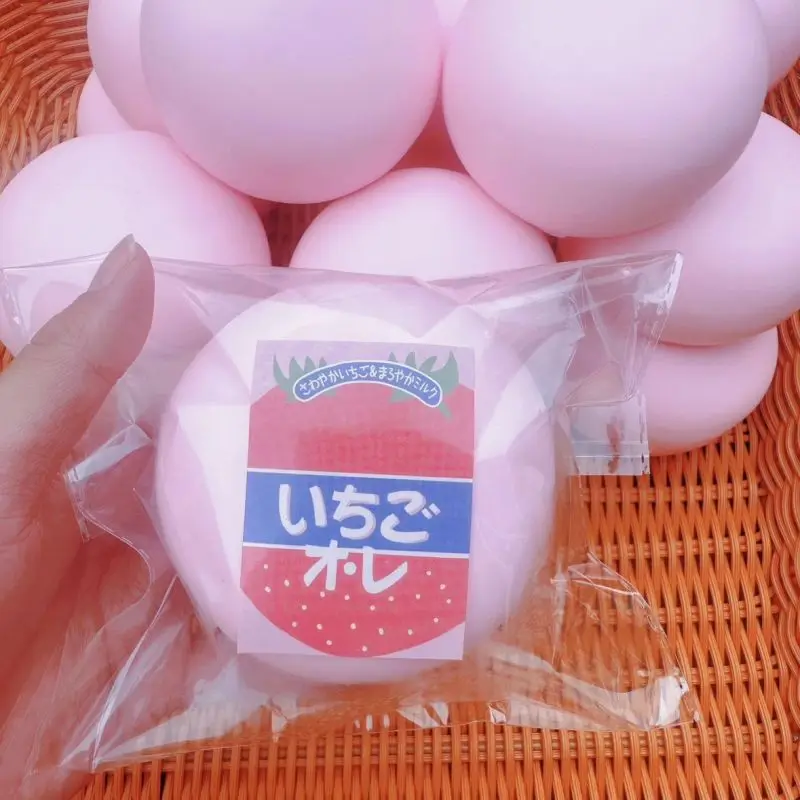 Strawberry Flavor Daifuku Cake Slow Rebound Decompression Vent Toy Mini Squishy Slow Rising