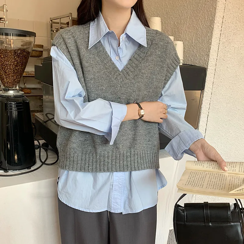 سترة نسائية موضة 2025 بدون أكمام سترة خريف جديدة أنيقة على شكل حرف v محبوكة سترة خريف غير رسمية فضفاضة قصيرة تريكو