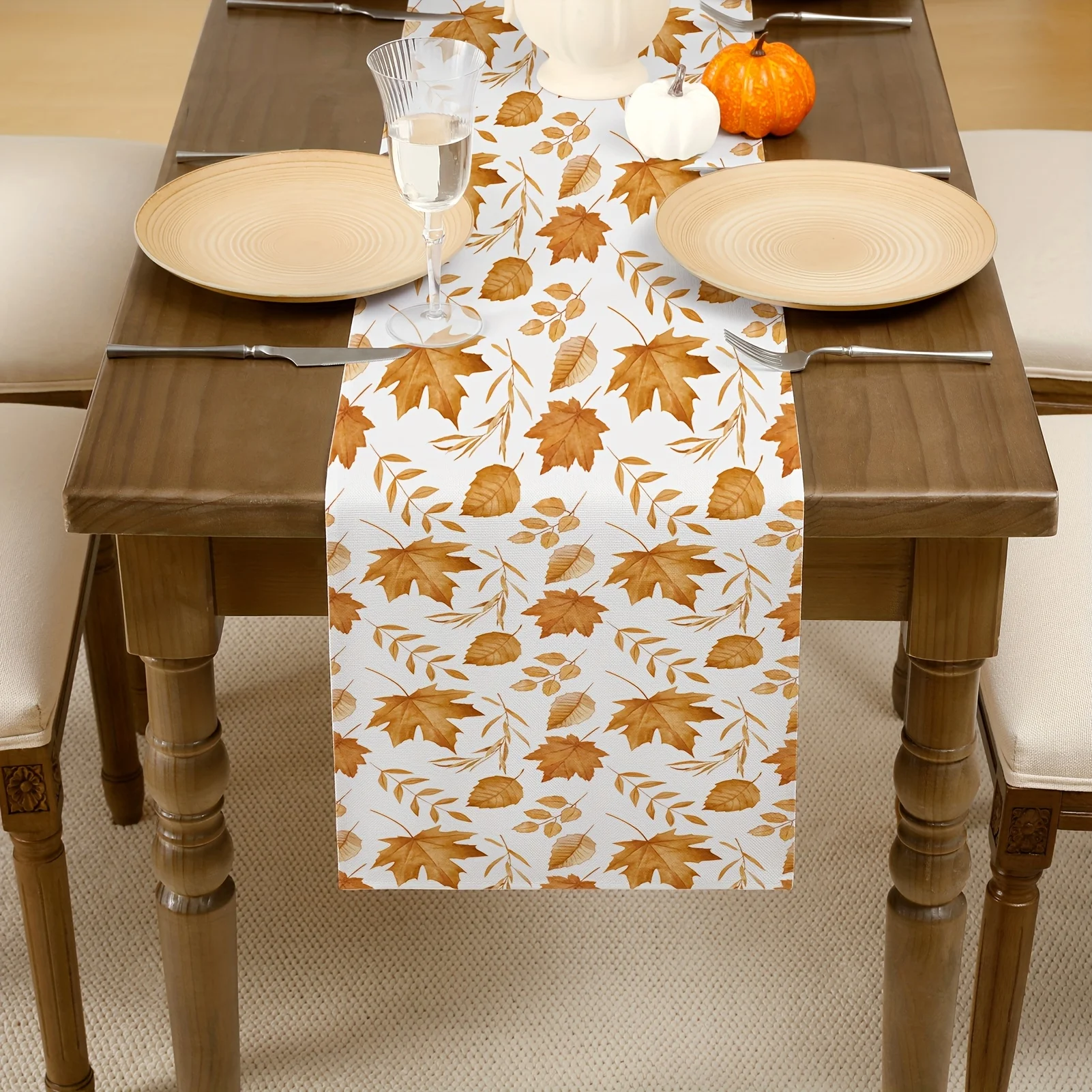 مفرش طاولة بني مع طباعة مسطحة من أوراق القيقب - ديكور لتناول الطعام في المزرعة، مناسب لعيد الشكر والمطبخ والعطلات