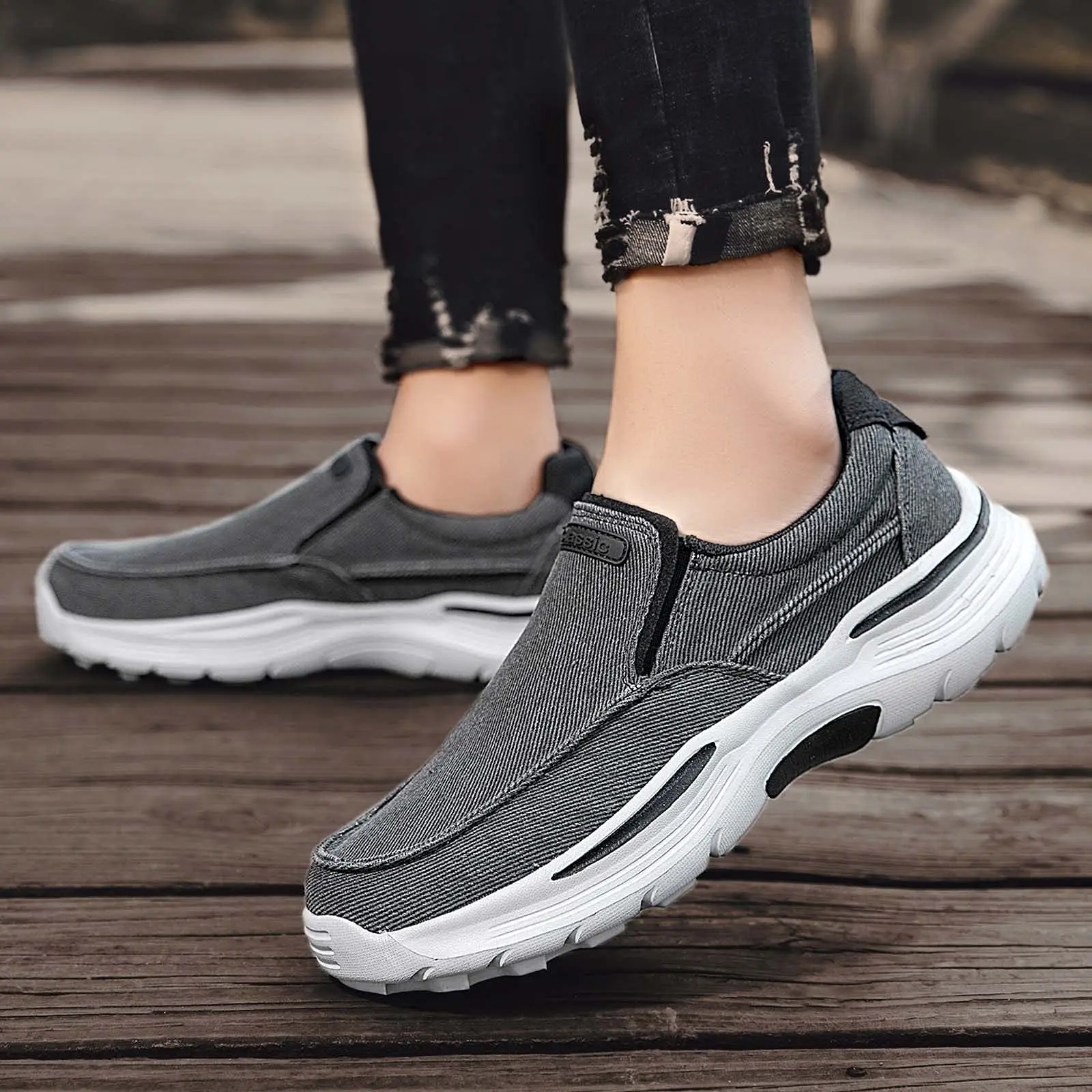 Men\'s Casual Shoes Canvas Breathable Loafers Men 2026 New Male Comfortable Outdoor Walking Shoes Classic Loafers Men Sneakers