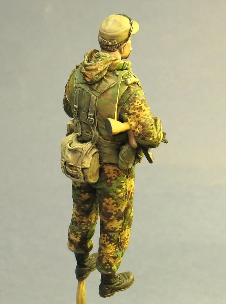 Resin Soldier 1:35 Modern n Volunteer Division Commander Ukraine Battlefield New Model