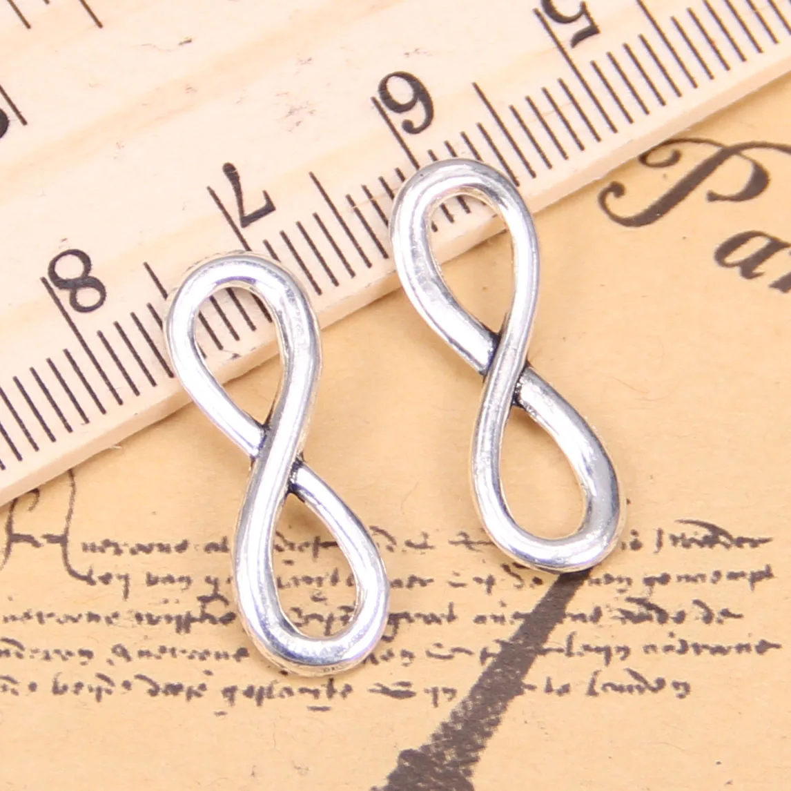 136pcs Charms For Jewelry Making infinity symbol connectors 23x8mm Antique Silver Plated Pendants DIY Tibetan Silver Necklace