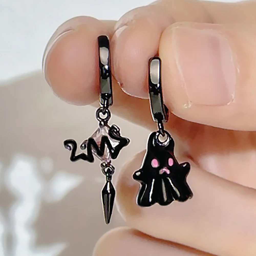 Y2k-女性のためのトレンディなパンクスタイルのイヤリング,ゴーストスタイルのイヤリング,小さなパンクスタイル,ゴシック,ブラック,ゴールド,2000s,kce010