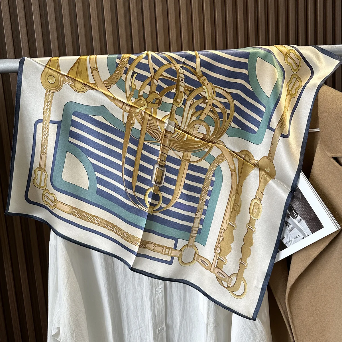 

Luxury Designer Soft Silk Scarf Mulberry Small Bandanas Versatile Head Bag Accessory Perfect Valentine's Day Christmas Gift