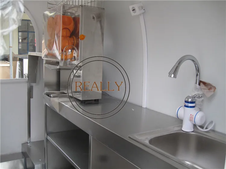 ห้องครัวเคลื่อนที่แบบกําหนดเองสัมปทานแบบปิดรถพ่วงรถบรรทุกอาหารรถเข็นกาแฟขนาดเล็ก