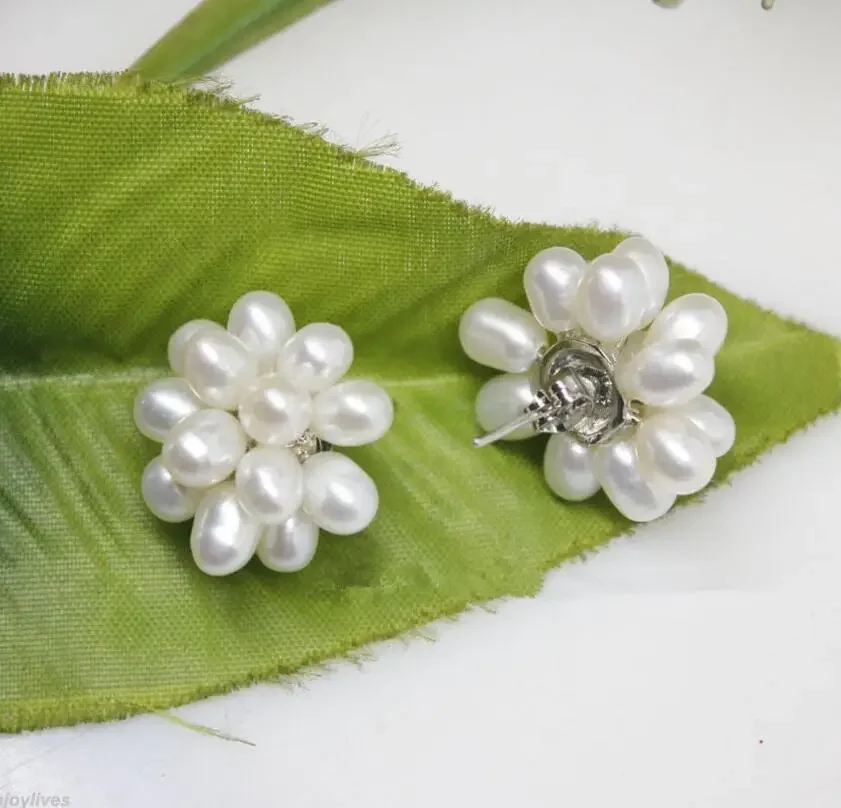 

Jewelry FINE Genuine White Freshwater Rice Pearl Flower Stud Earrings