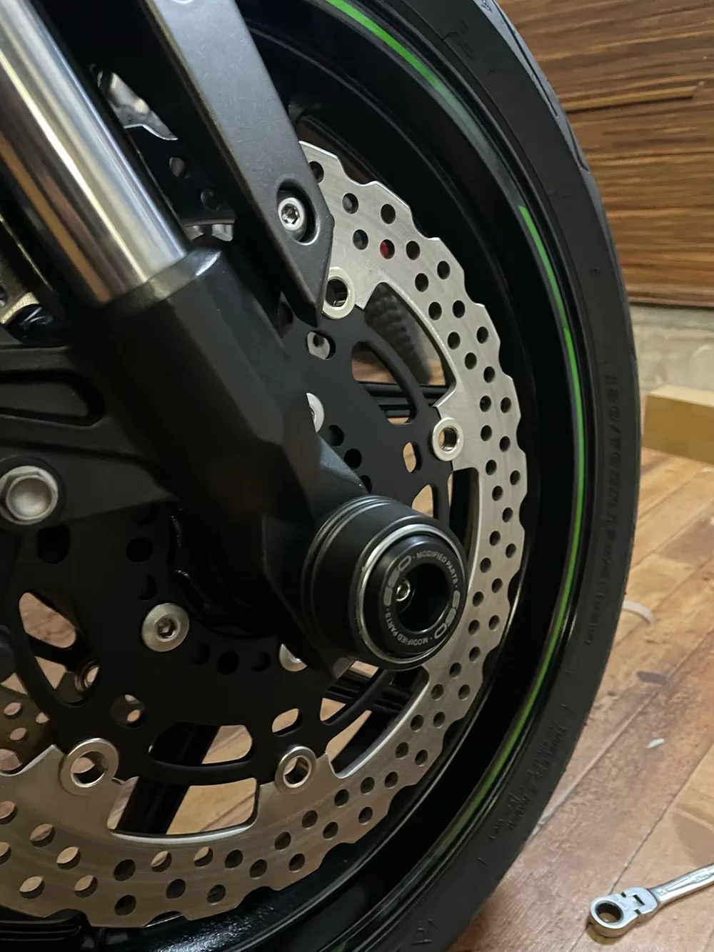 Für Kawasaki Versys 1100 1000 SE 1100SE 1000SE Versys1100 SE Versys1000 Versys 650 Versys650 Motorrad-Radachsen-Gabelschoner – Detail 5