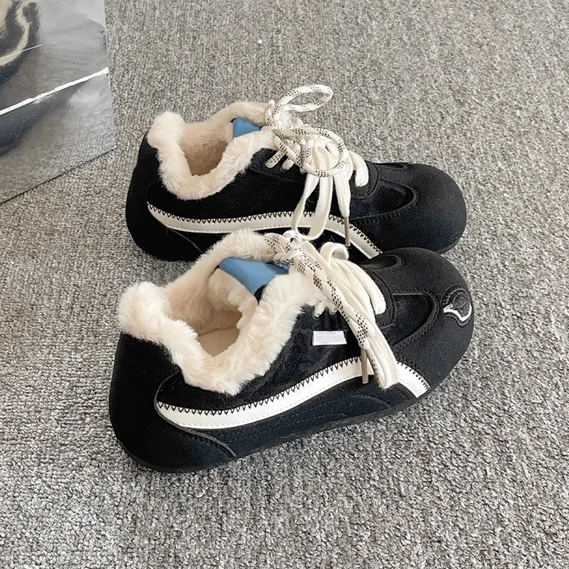 Velvet women's 2025 winter new item student versatile warm cotton shoes flat casual sports board shoes
