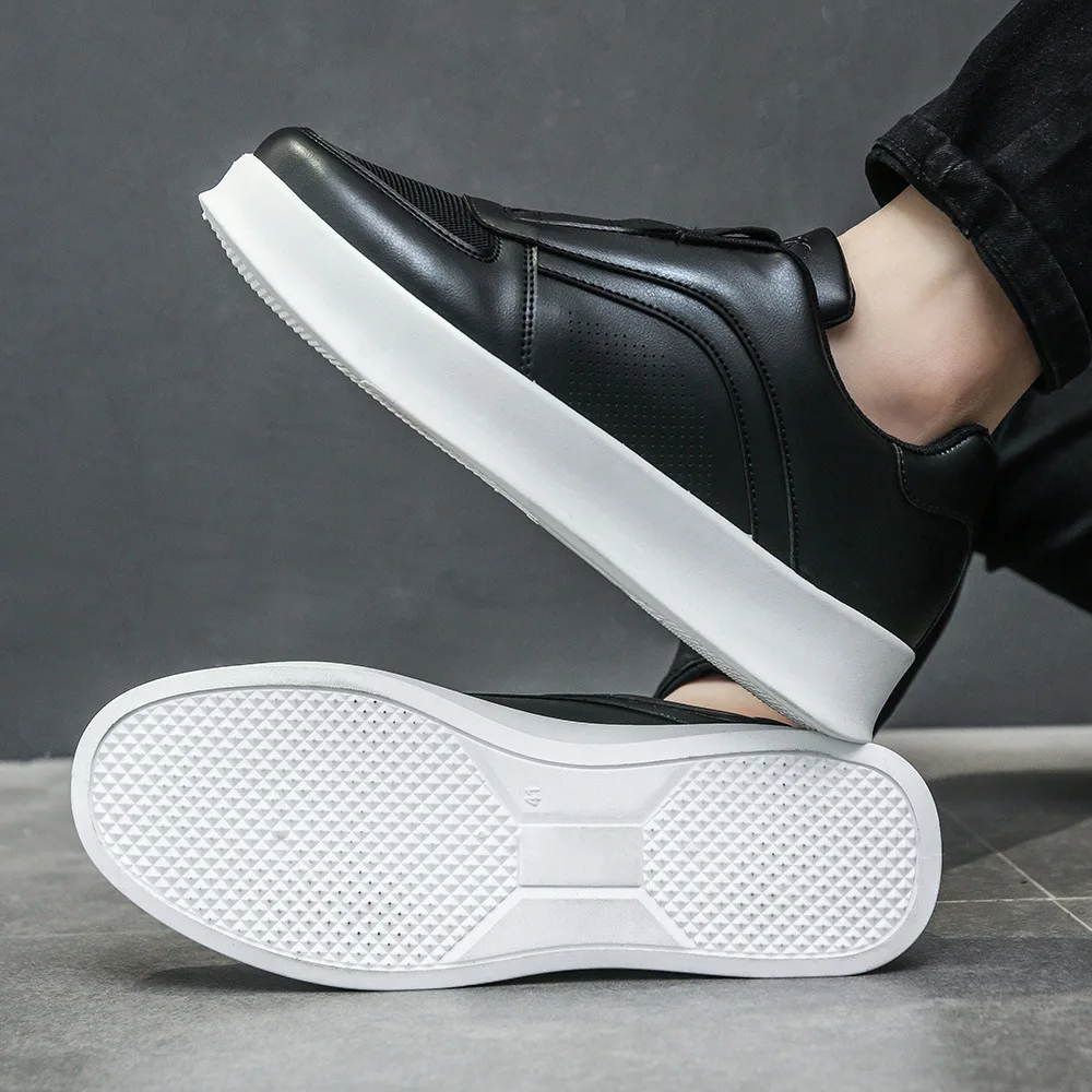 

Men's running shoes, one-size loose-closed mesh upper, white shoes, comfortable leather surface, breathable and comfortable.