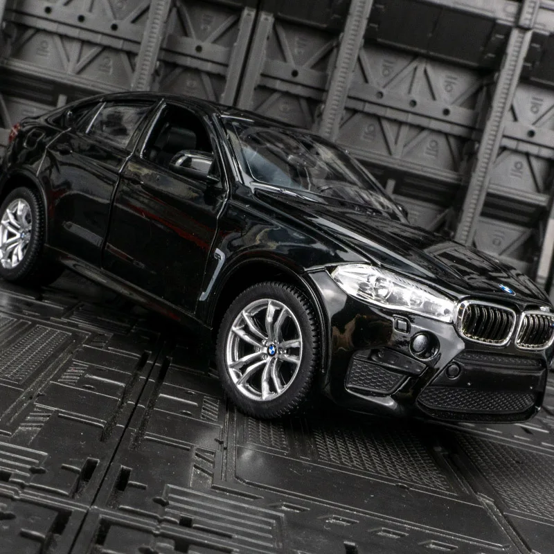 rastar 1:24 BMW X6M coche en miniatura de aleación vehículo todoterreno puertas y capó estáticos se pueden abrir detalles ricos, mano de obra fina