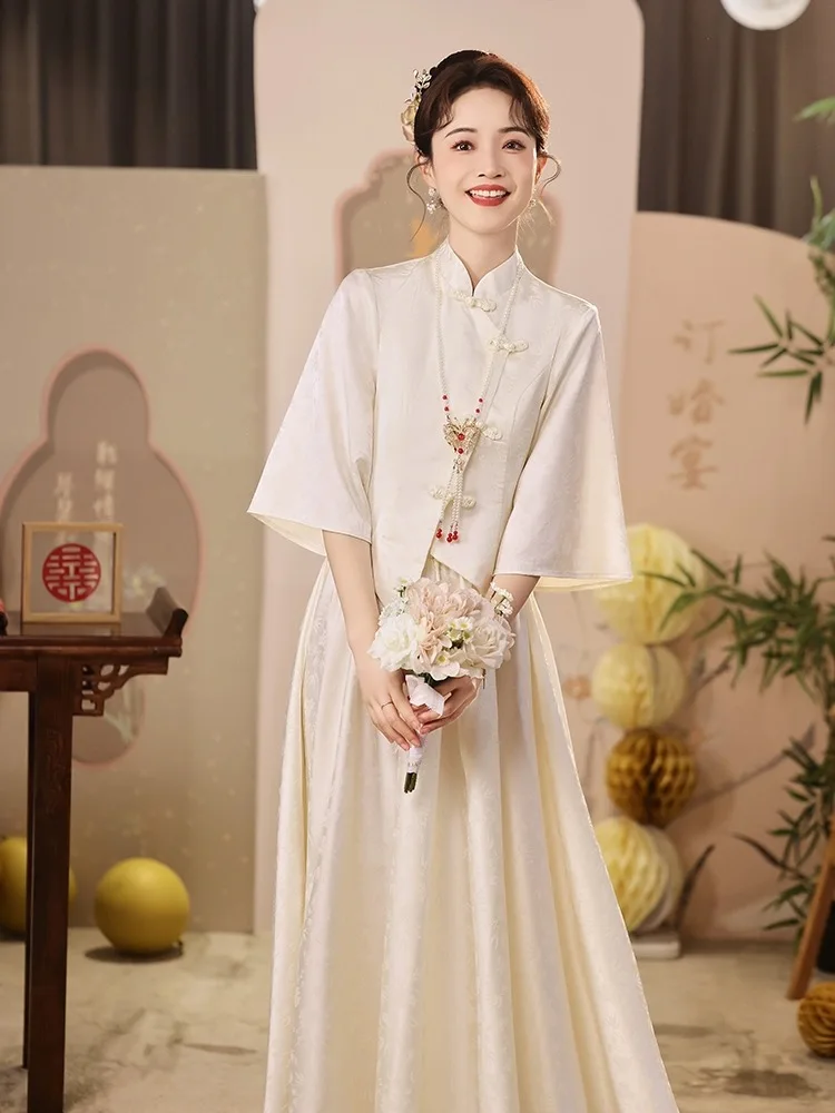 

Chinese No. 3 toast dress bride 2024 new engagement dress skirt high-end wedding cheongsam certificate white