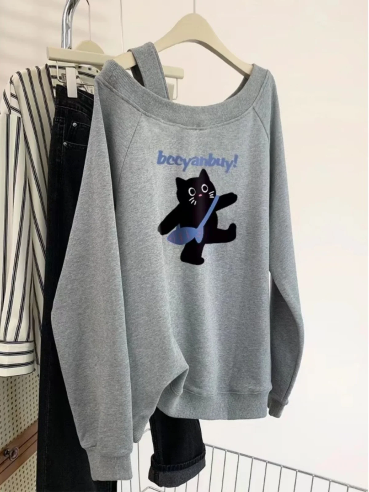 

Gray American Style Long Sleeve Drawstring Hoodie Women's Spring Autumn Loose Fit Shoulder Baring Top Casual Streetwear