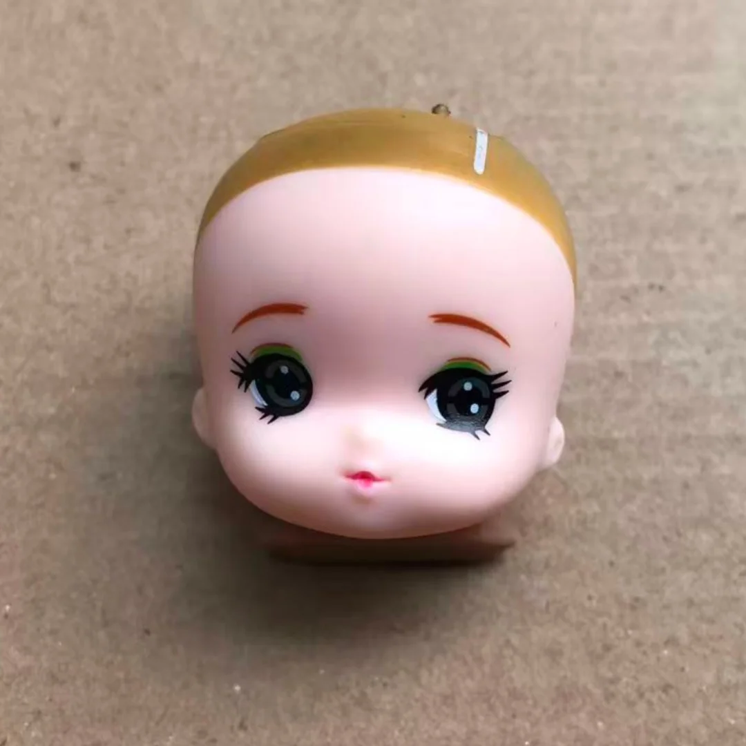 DIY ドレッシング リカ 白い肌のハゲ人形ヘッド ジェニー かわいい人形パーツ アクセサリー スキンケア メイクアップ シミュレーション フェイクヘアデザイン
