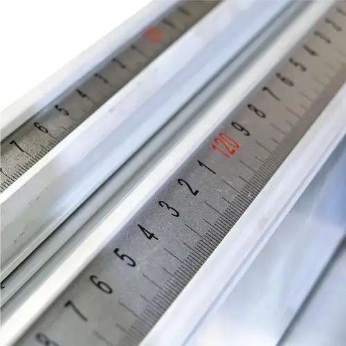 Sega da tavolo scorrevole per sega da banco per truciolato a strati di vendita calda con lama di punteggio