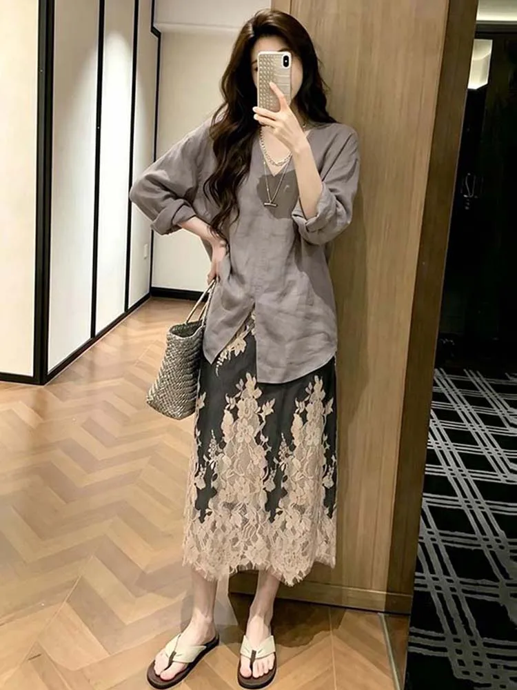 

Fashionable Lace Outfit Loose Short Sleeve V-Neck Shirt And Half Skirt Set Breathable Casual Wear for Women in Summer
