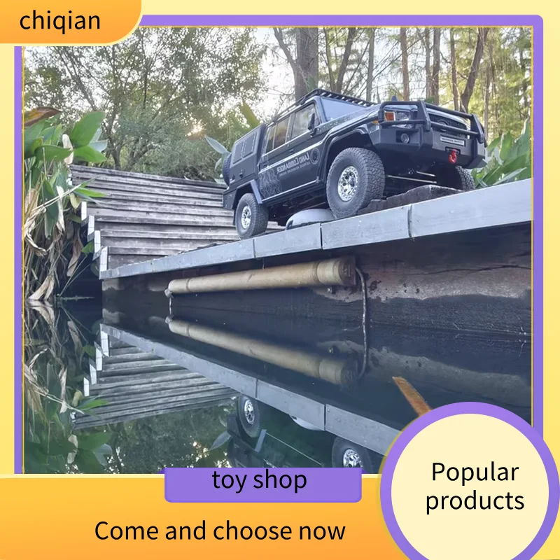 

RGT EX86160 LC79 Commander 1/10 Scale Remote Control Electric Off-Road Climbing Vehicle with Dual Speed And Differential Lock