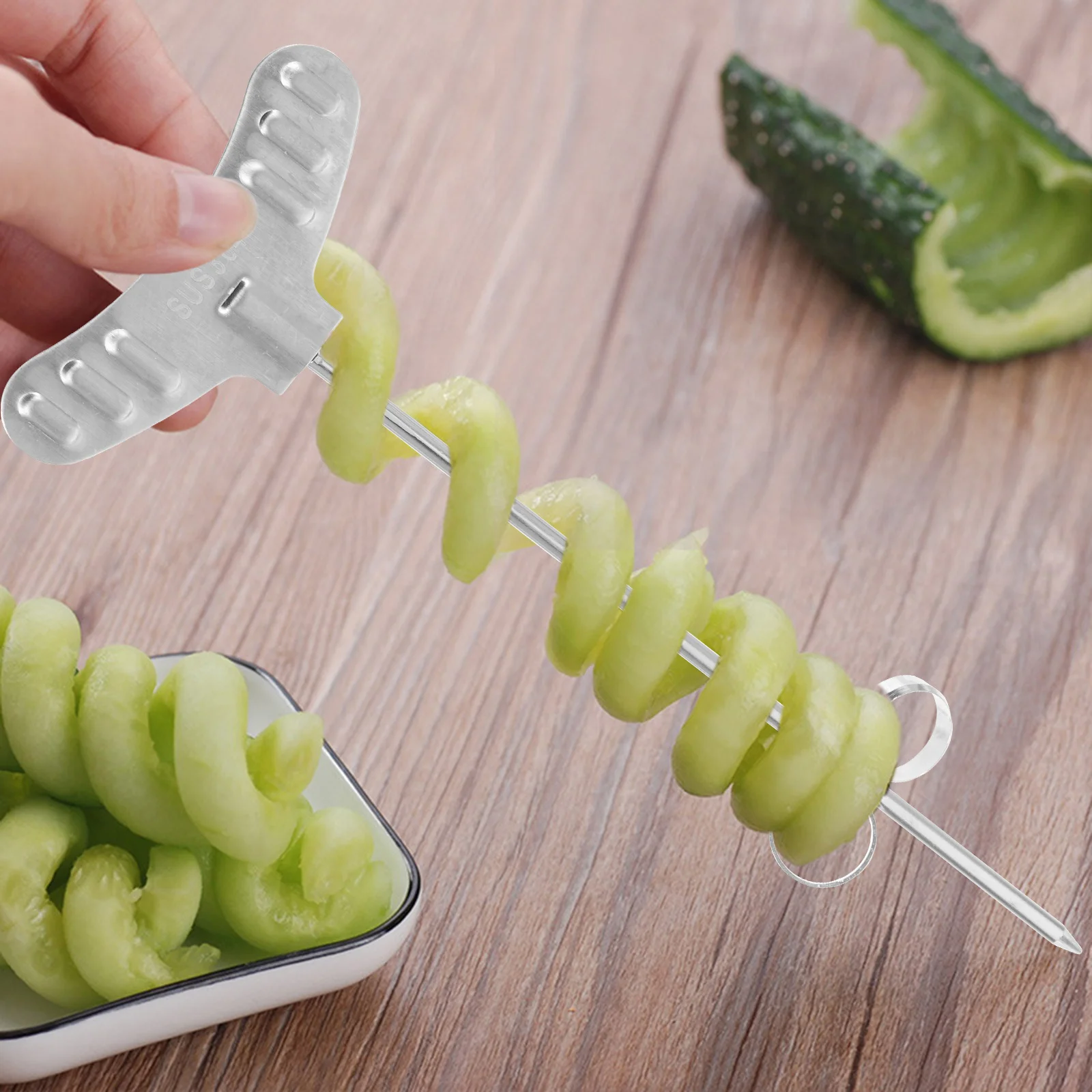 

1 Set Vegetable Cutter Stainless Steel Blades Portable Cucumber Slicer Crinkle Design Kitchen Gadget Household Tool For Fruits