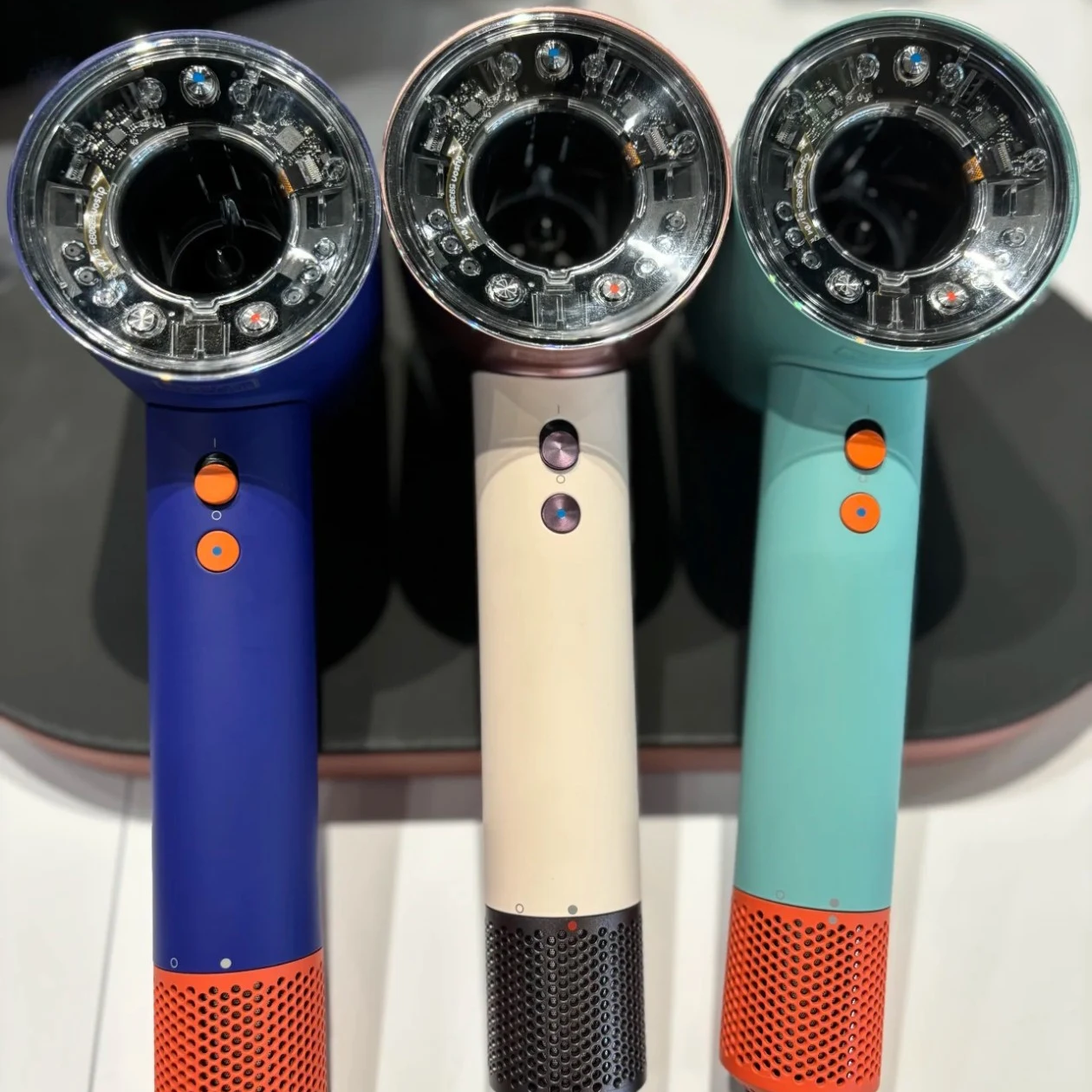 

Профессиональный фен-диффузор 5-в-1 класса люкс с ионизацией, дизайнерский, высококачественный, с функцией расчески-фена