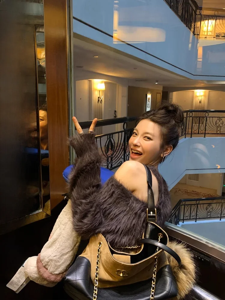 

DULA Cozy Velvet oulder Bared Knitted Sweater Women's Winter Lazy Soft Fur Top Faionable Commute Sle Slim Fit Long Sve