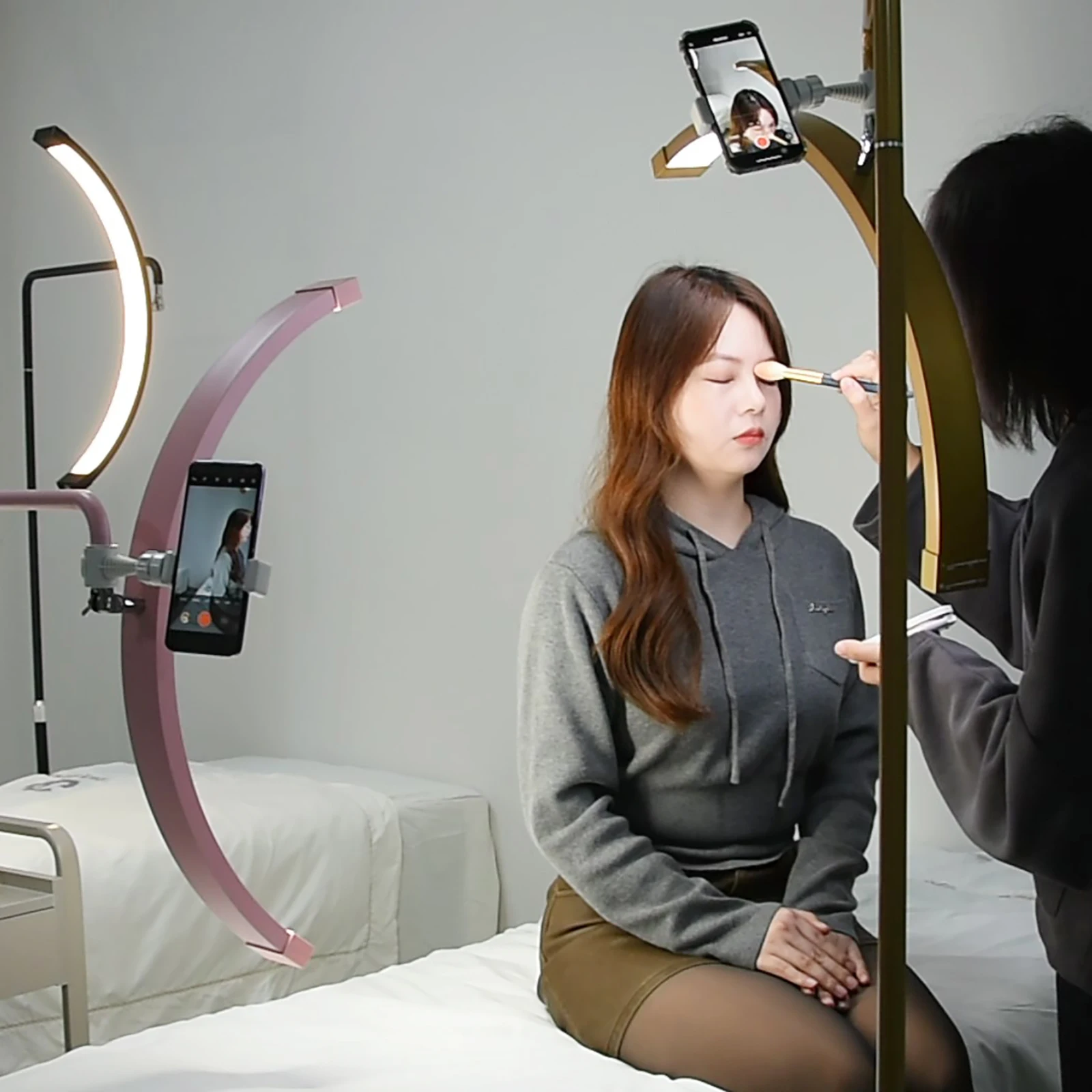 Multifunctional Gold Crystal Luna Lash Light Crescent LED Light Manicure Floor Lamps for Esthetician Tattoo Light