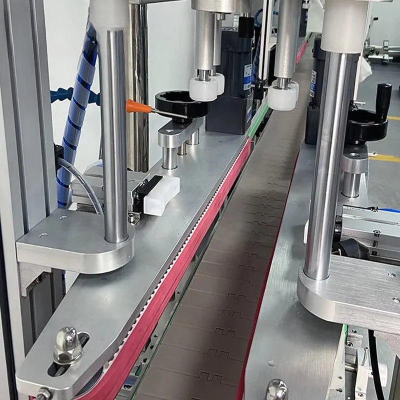 Full Automatic Reusable Twist Cap Closing Machine Rotary Cap Assembly Equipment For PET Plastic Bottle Sealing