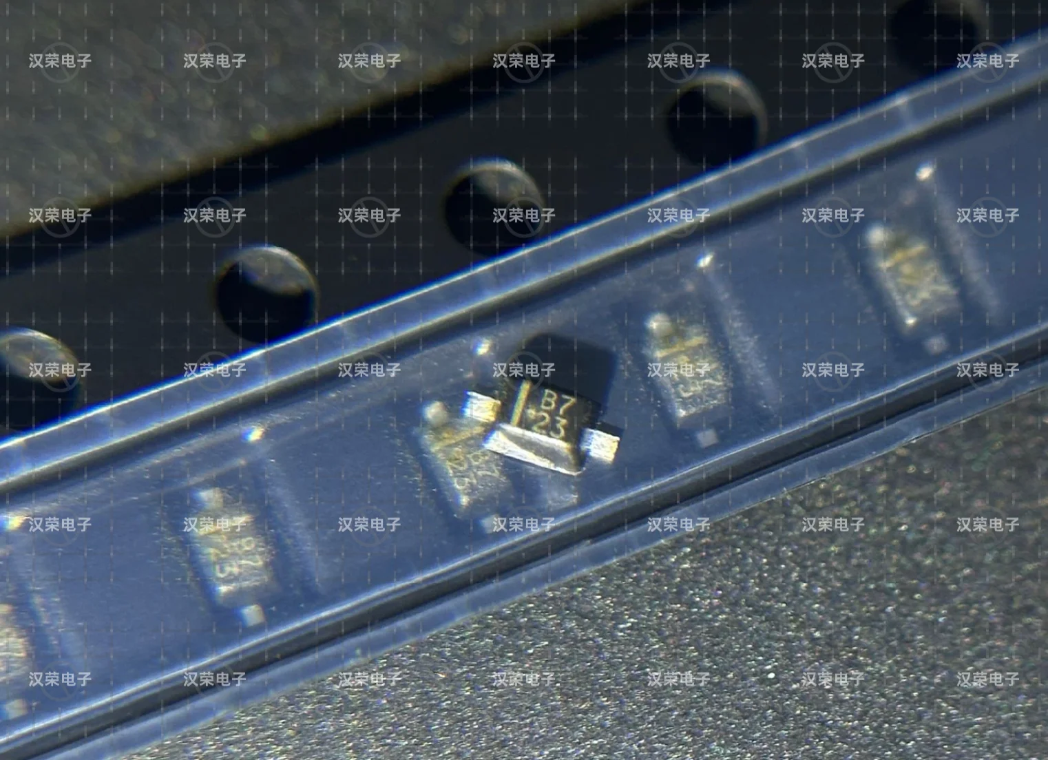 SBA130CS SBA130CS_R1_00001   B7 SOD-323 brand-new Schottky diode with 30V rating