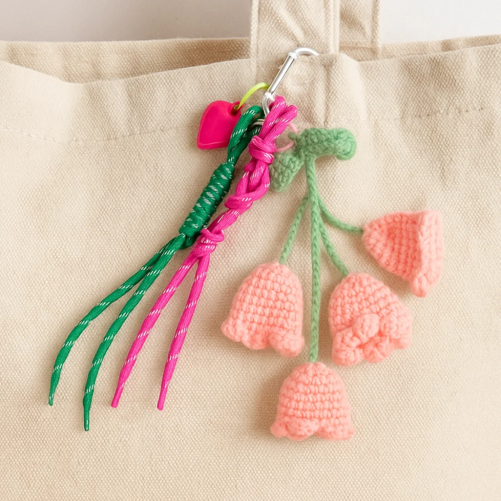 المنسوجة زهرة الفراولة حقيبة قلادة الكرز على ظهره اكسسوارات بولي Leather الجلود قلادة حبل مضفر سيارة كيرينغ الفاكهة المفاتيح