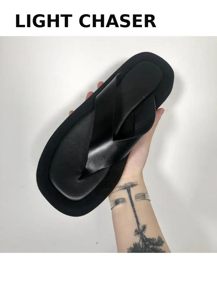 Novelty Thick Bottom Flip Flop Flat Slippers Women Split Toe Platform Leather Slippers Summer Luxury Casual loafers Slippers