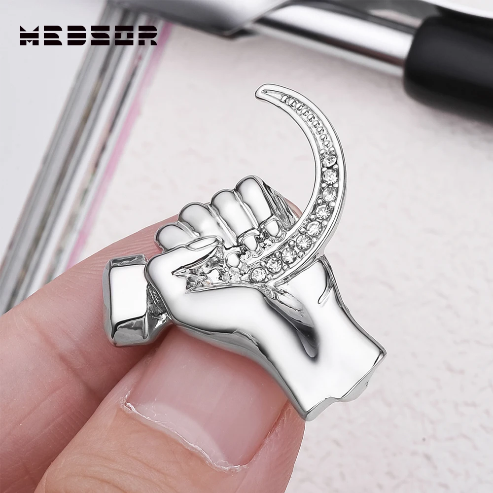 Medsor Intubation Anesthesia Brooch Medical Pin Inlaid Crystal Lanyard Bag Lapel Badge Accessories Gifts for Doctor Nurse Medico