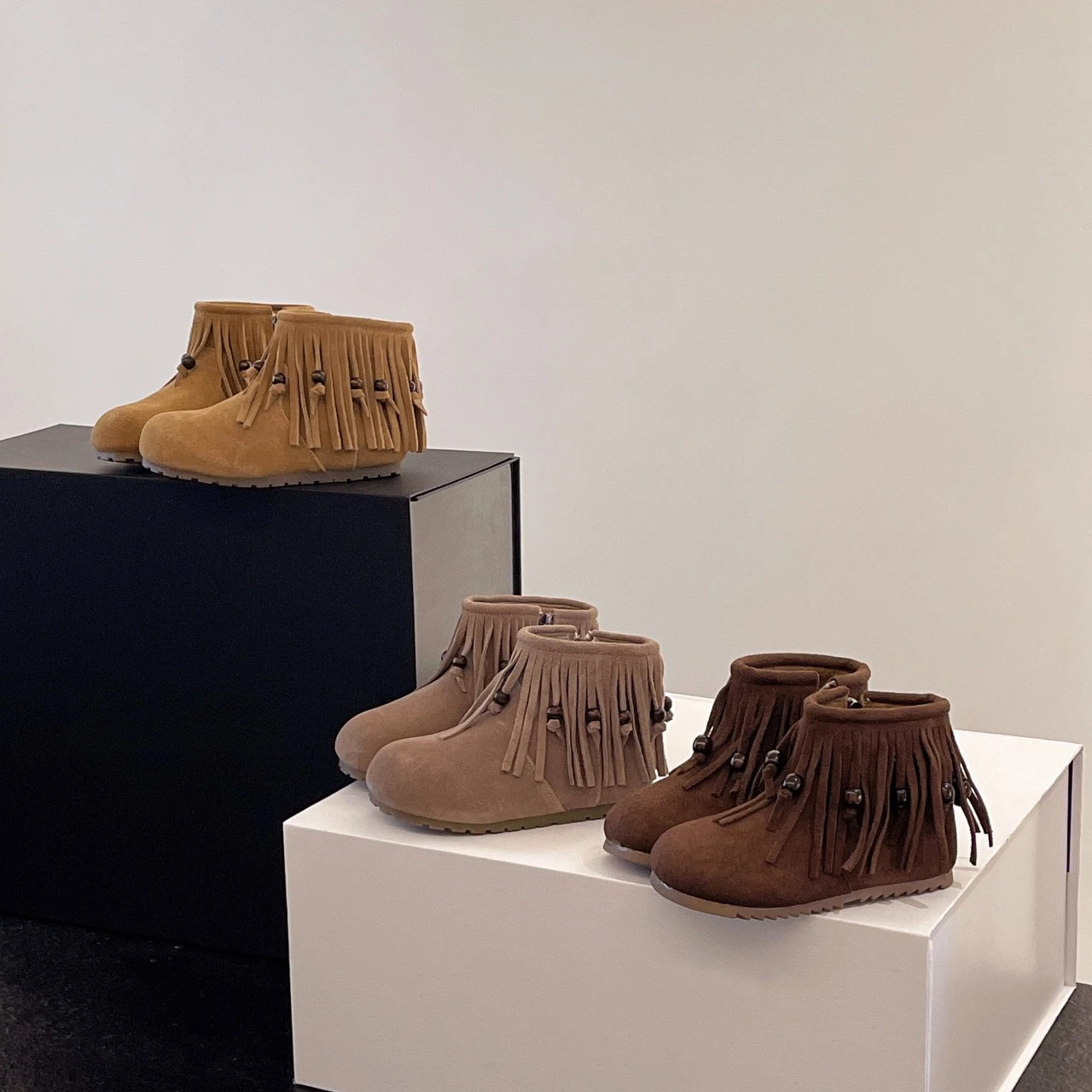 

Toddler Girls Leather Boots with Fringes 2025 New Winter Kids Fleece Lined Ankle Boots Soft Sole Simple Retro Kids Casual Boots