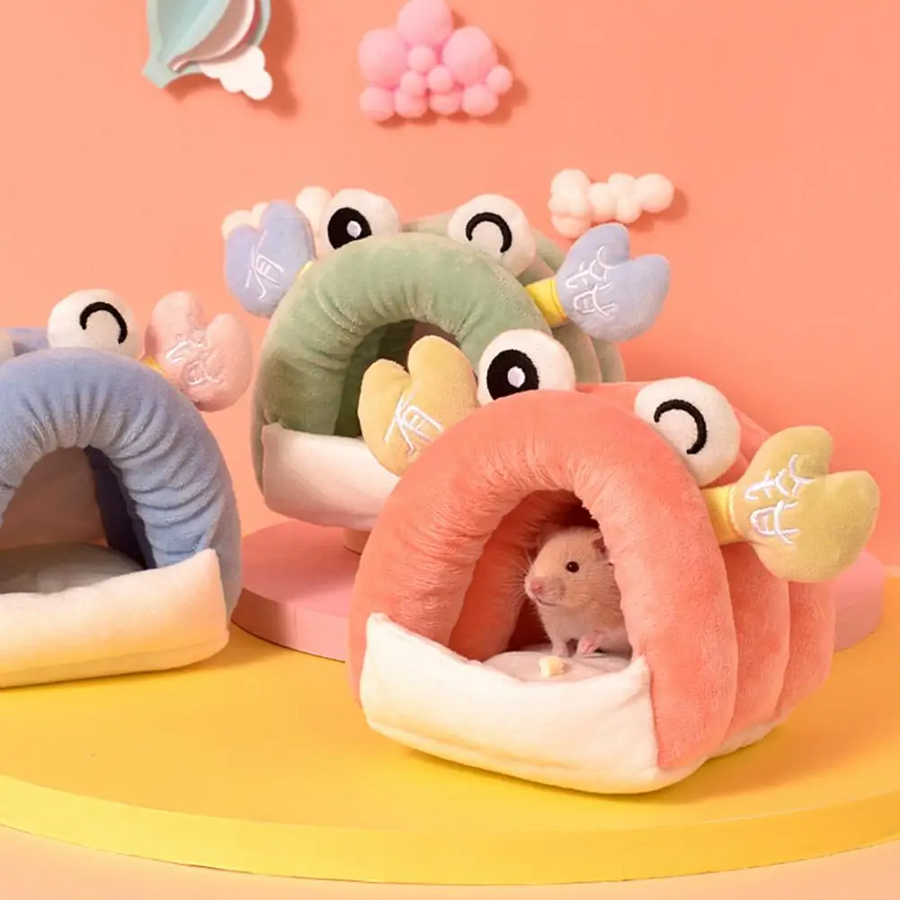 

Winter Hamster Den Three-dimensional Support Pet Bed Cozy Cartoon Shape Hamster Nest Thickened Plush Den for Winter Retains Heat