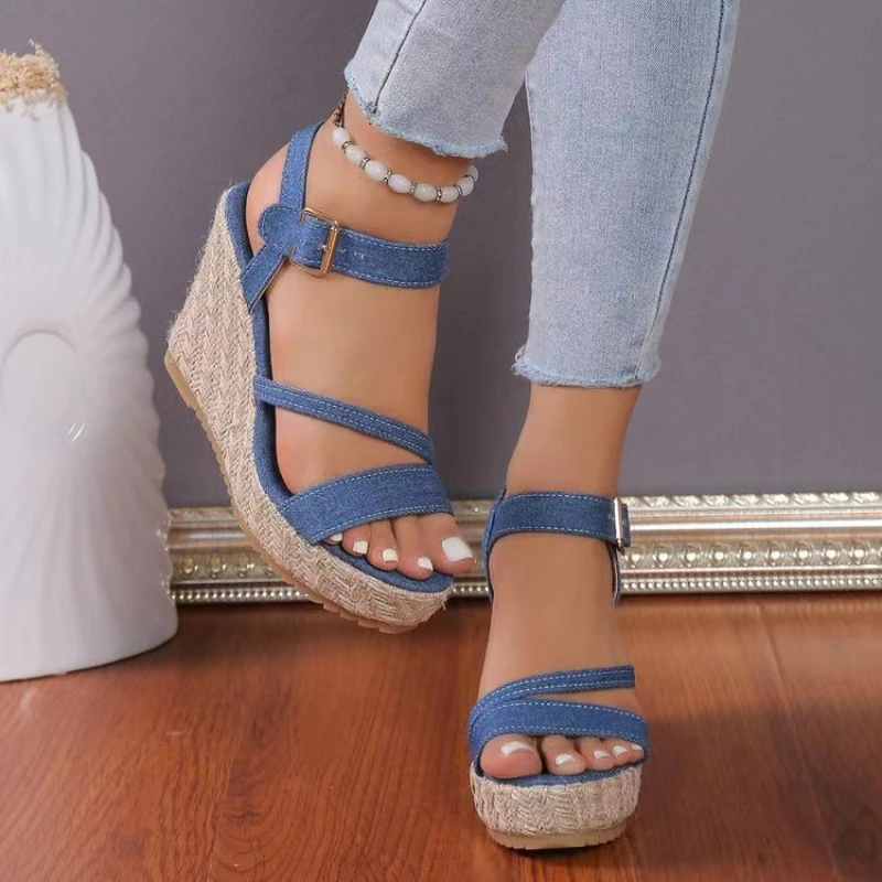 2024 Summer New Large Size Denim Sandals Round Toe Slope Heel One Button Women\'s High Heel Sandals