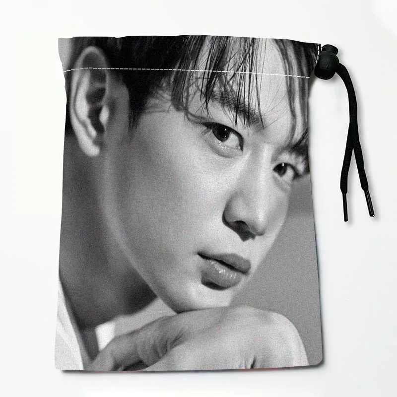 

Choi Minho Сумки на шнурке праздничные аксессуары 25x32 см персиковая кожа тканевая многоразовая сумка для хранения одежды Сумка Для Таро
