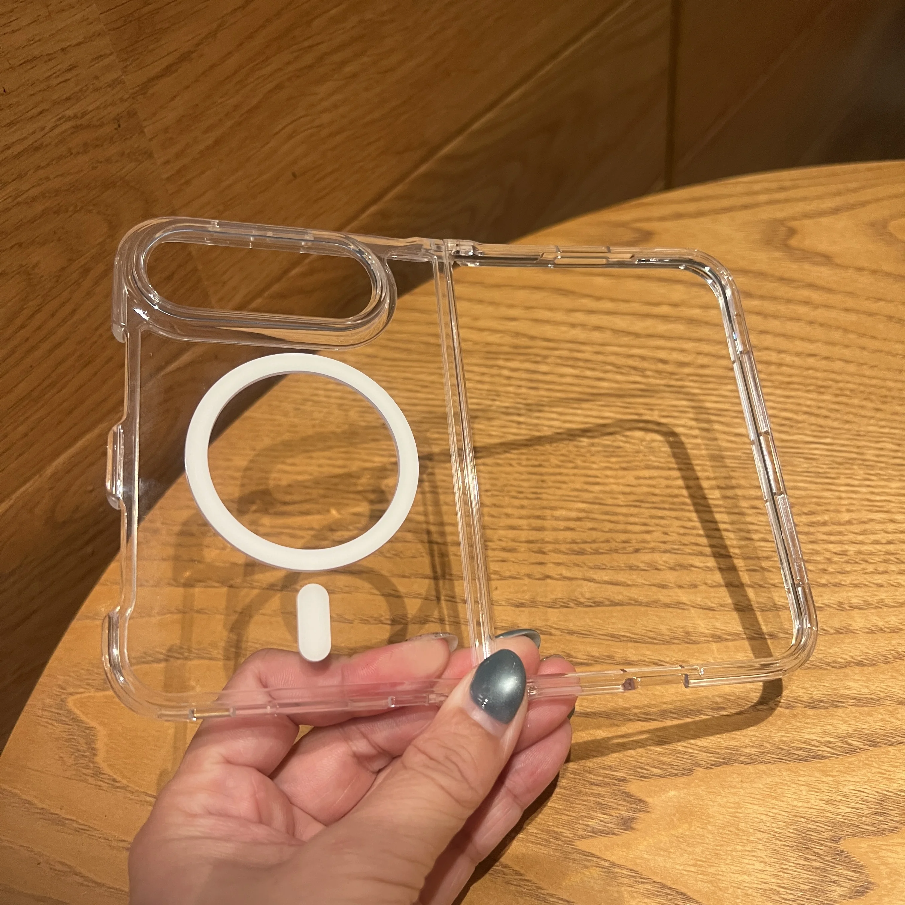 Original Transparent Fold Phon - огляд і ціна Clear Magsafe Case