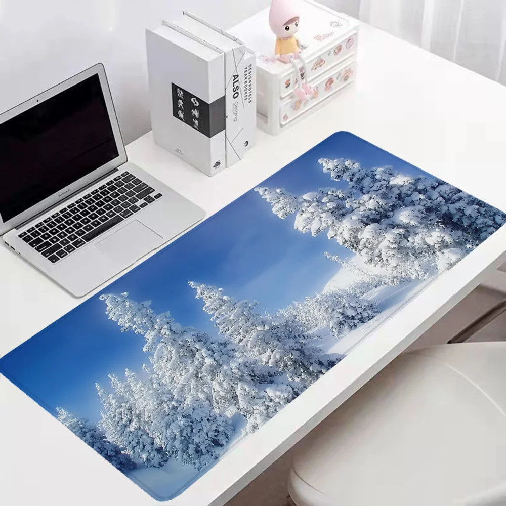 Laptop Gamer Keyboard Pad Winter Pc Accessories Big Mouse Pad Gaming Desk Mat Computer Table Mousepad Anime Deskpad Mause Xxl